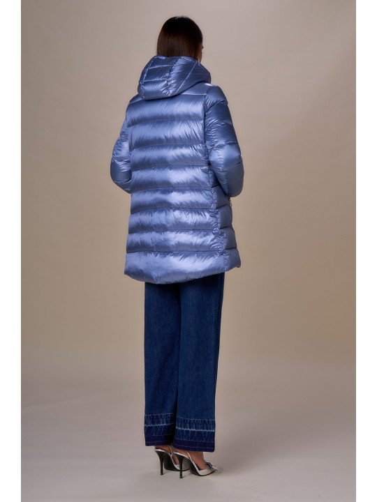 Plumífero largo de plumas icónicas