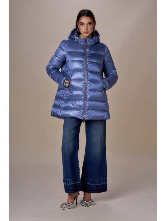 Plumífero largo de plumas icónicas