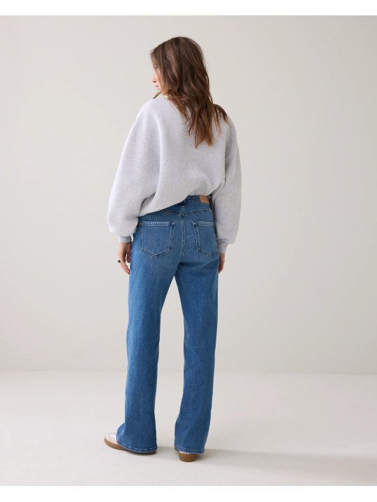 Vaqueros de pierna ancha lavados a la piedra