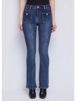 Vaqueros acampanados con bolsillo delantero