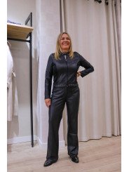 Pantalón efecto polipiel