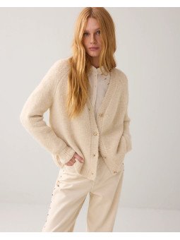 Chaqueta punto con hilo dorado