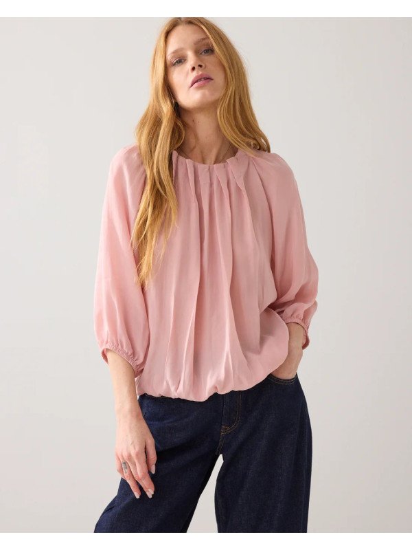 Camisa con escote plisado