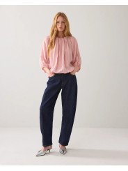 Camisa con escote plisado