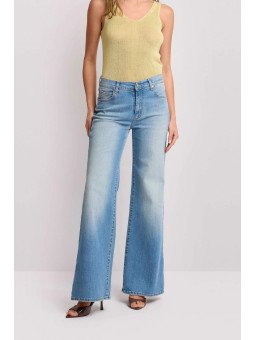 Vaqueros de pierna ancha lavado a la piedra