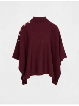 Capa con cuello alto